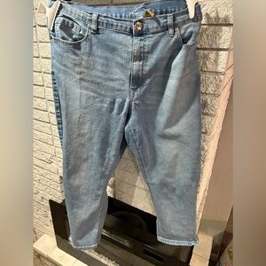 Women’s plus size capris